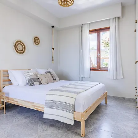 Rodani Skopelos Town